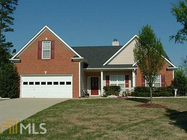 1048 Rolling Rock Ct, Sugar Hill, GA 30518 - photo 1