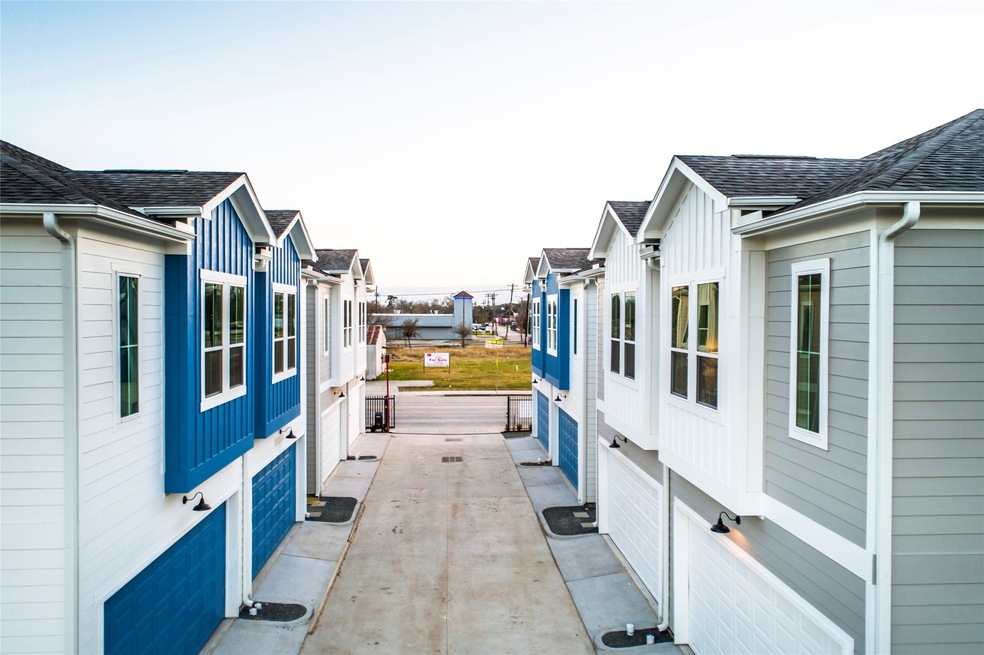 4135 Griggs Rd, Houston, TX 77021 - photo 1