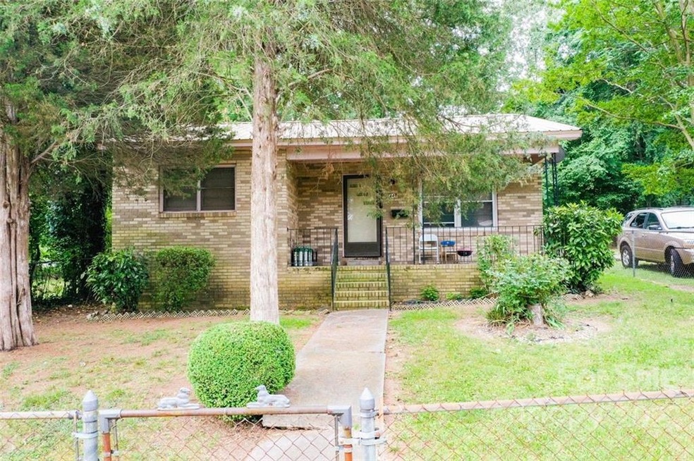 448 Charles St, Statesville, NC 28677 - photo 1