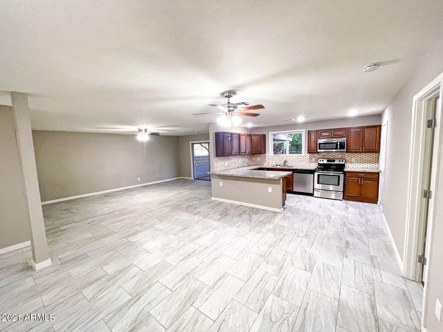 2901 N 55th Ave, Phoenix, AZ 85031 - photo 1