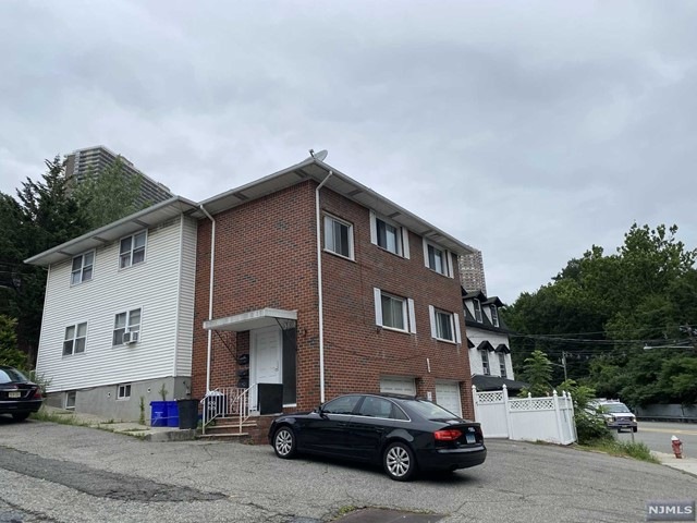 1462A River Rd, Edgewater, NJ 07020 - photo 1