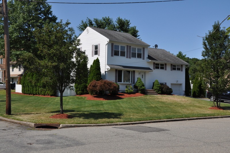 9 Ring Place, Cedar Grove, NJ 07009 - photo 1