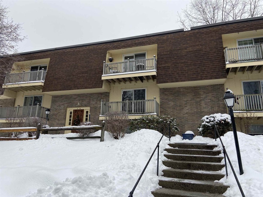 35 Seminary Hill unit 18, West Lebanon, NH 03784 - photo 1