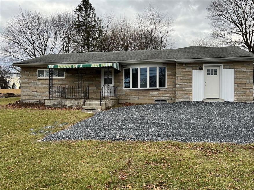 501 Monocacy Dr unit 1, Bath, PA 18014 - photo 1