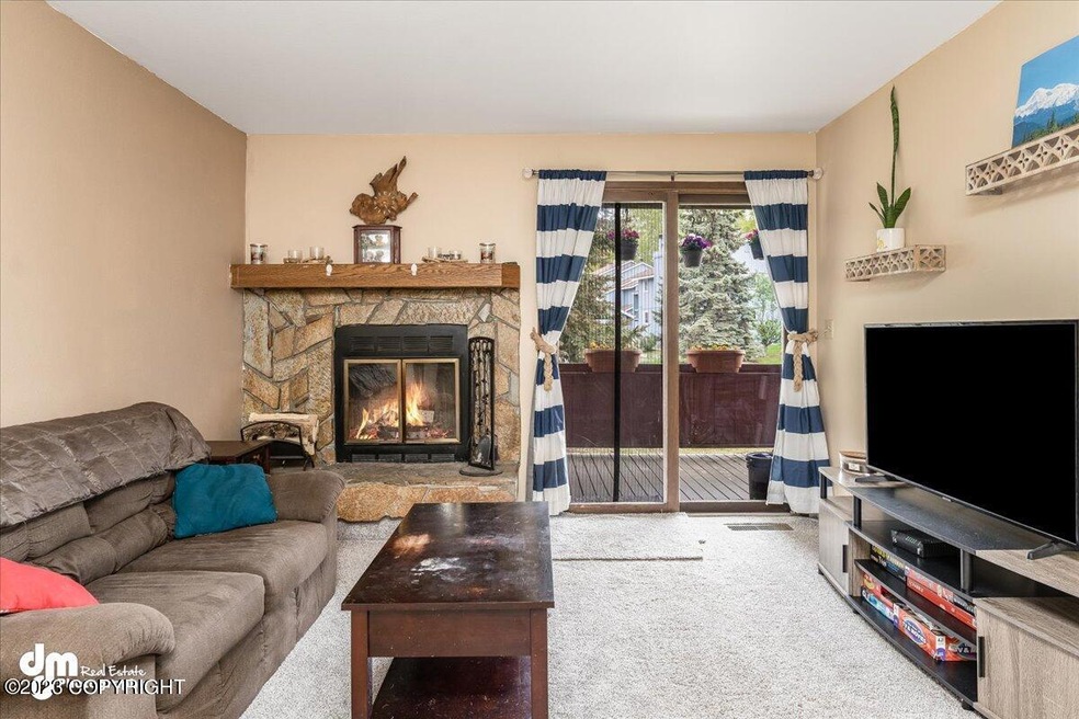 Living Room/Patio