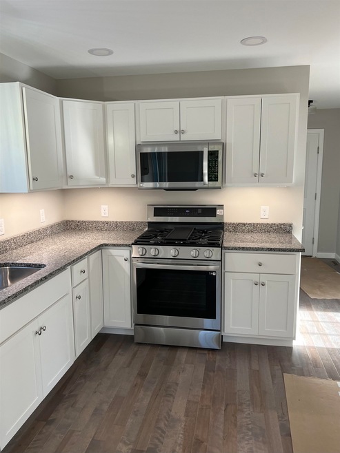 33 Ida Cir unit 310-6, Rochester, NH 03868 - photo 1