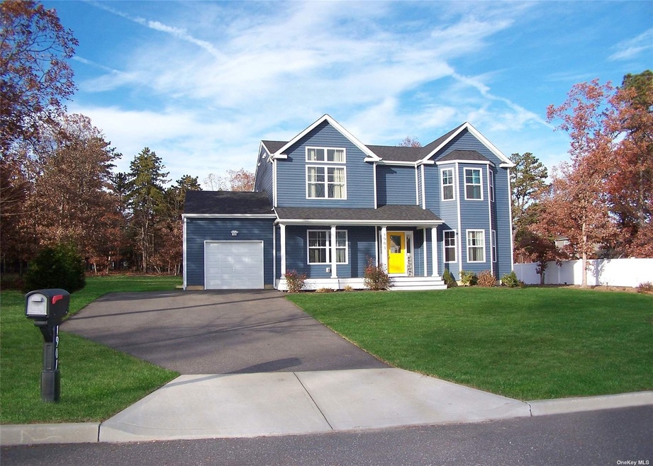 1901 Fire Ave, Medford, NY 11763 - photo 1