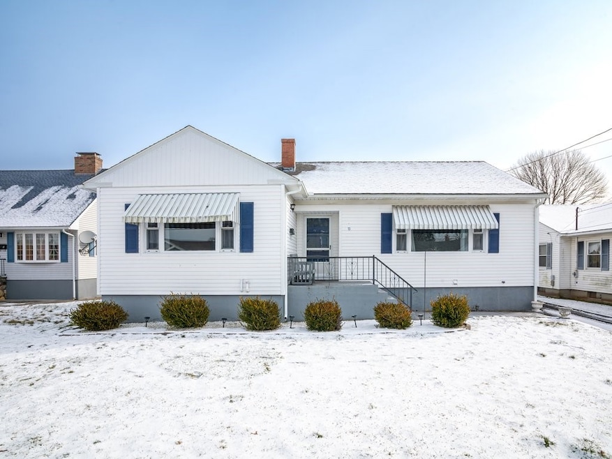 13 Top St, Westerly, RI 02891 - photo 1