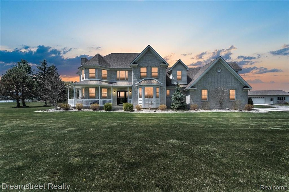 14129 Kenneth Dr, Carleton, MI 48117 - photo 1