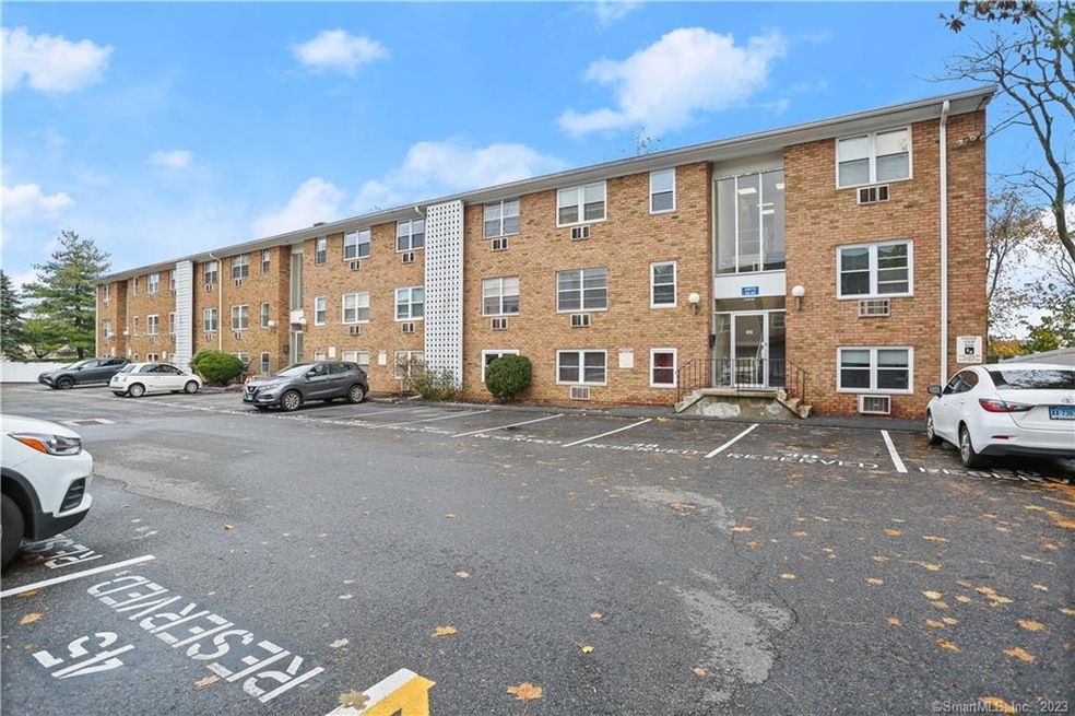 Welcome to Sutton Place! Great value as an owner o