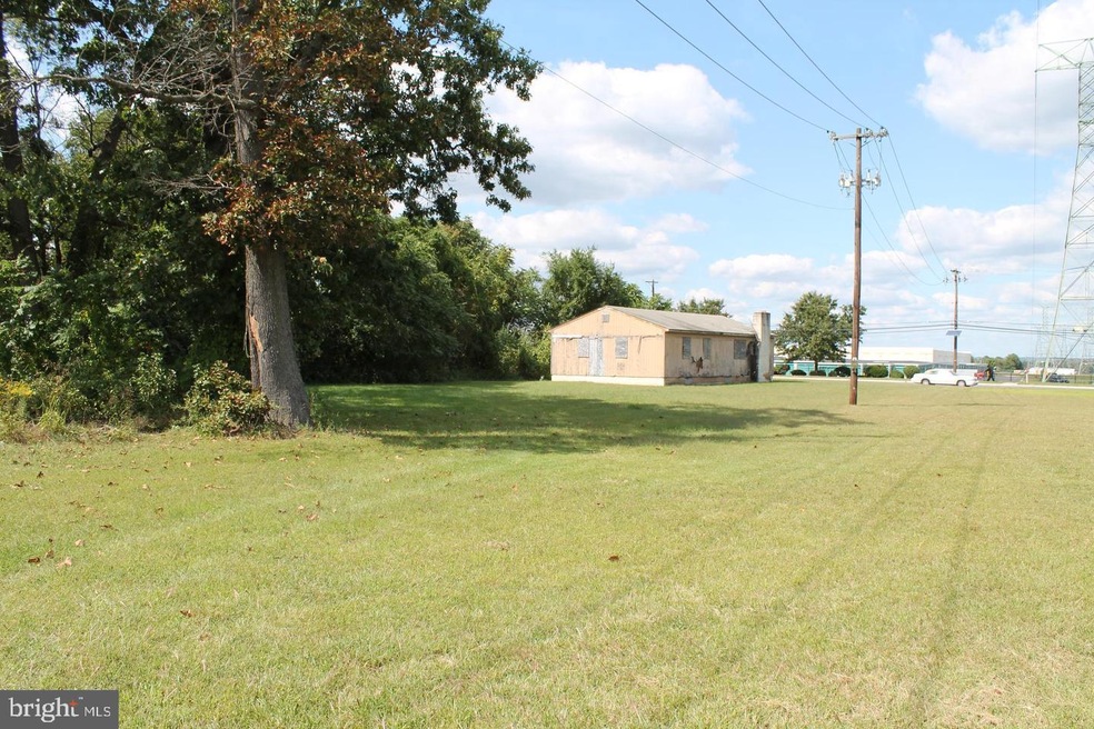 907 Sunset Rd, Burlington, NJ 08016 - photo 1