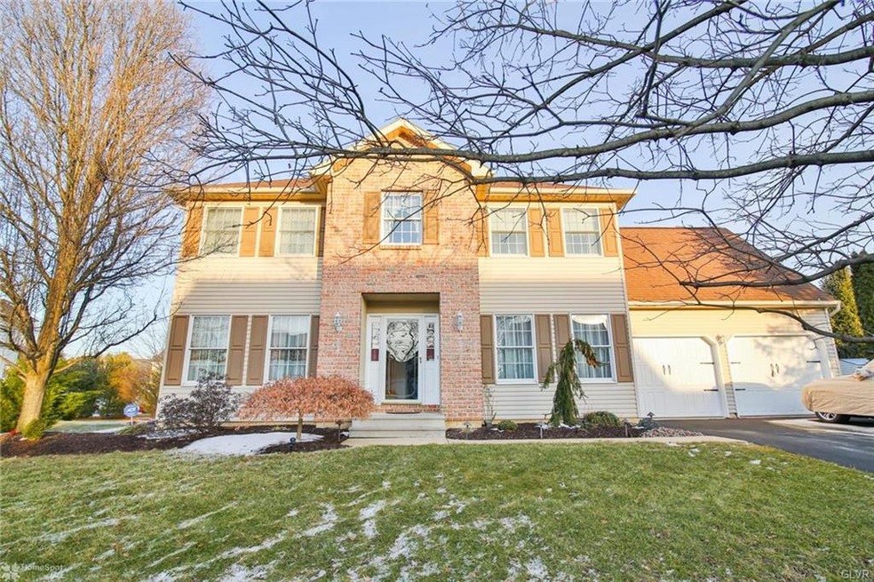 2025 Clarendon Dr, Easton, PA 18040 - photo 1