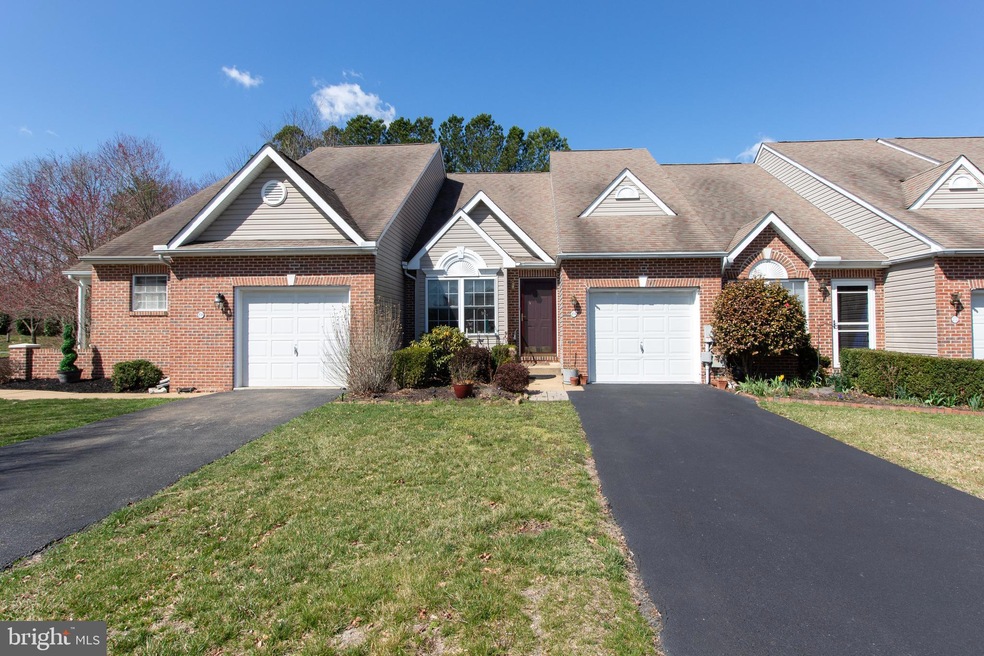 204 W Red Lion Dr, Bear, DE 19701 - photo 1