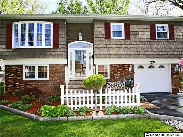 97 Palmer Ct, Middletown, NJ 07748 - photo 1