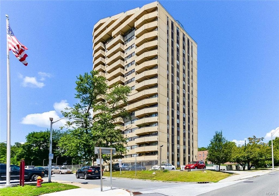 Tower One unit 15D, Yonkers, NY 10710 - photo 1