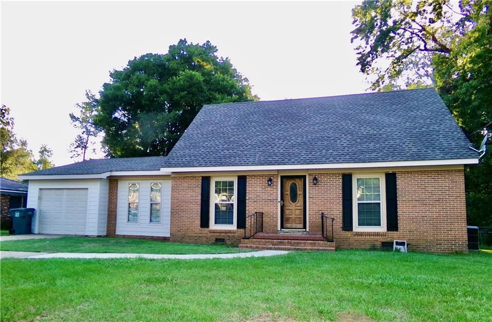 323 Azalea Dr, Eufaula, AL 36027 - photo 1