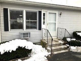 94 Aldrich St unit 1, Uxbridge, MA 01569 - photo 1
