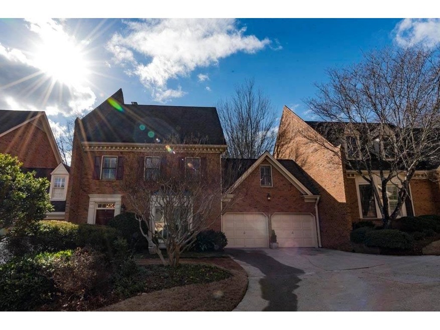 5318 Farifield West offers the finest in townhome 