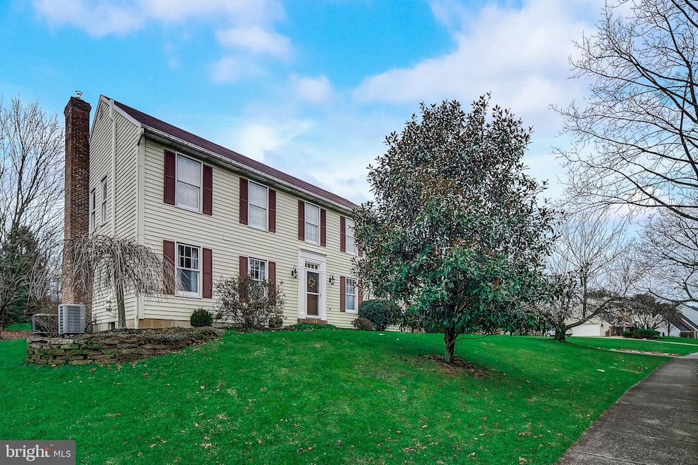 4929 Meadowview Dr, Macungie, PA 18062 - photo 1