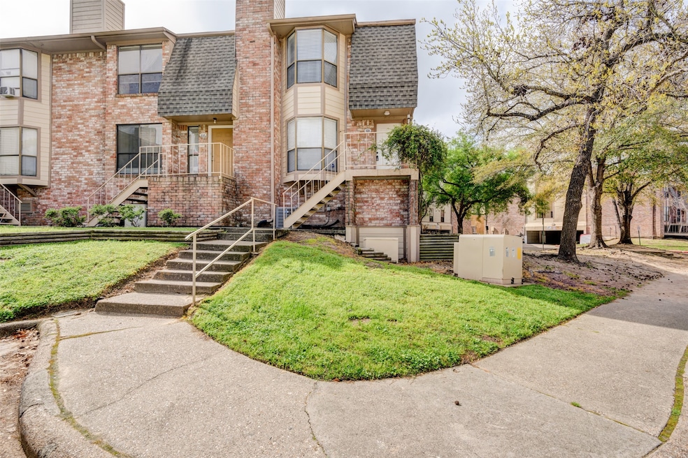 2203 Place Rebecca Ln #C1