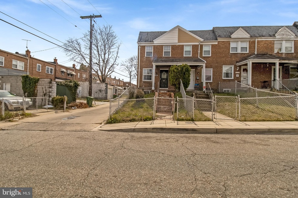 3901 Colborne Rd, Baltimore, MD 21229 - photo 1