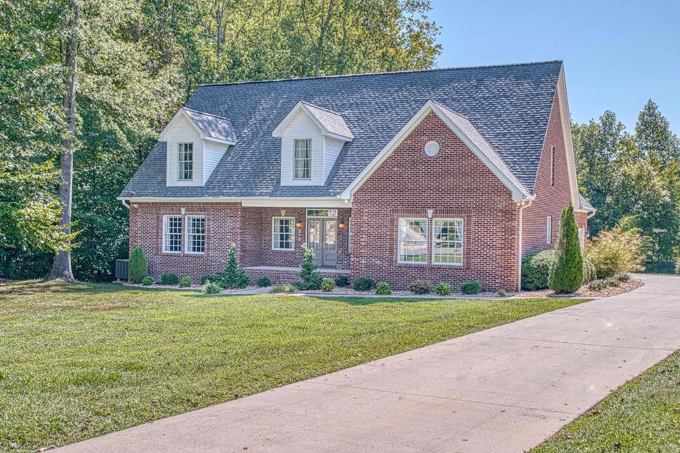 315 Enclave Cir, Cookeville, TN 38506 - photo 1