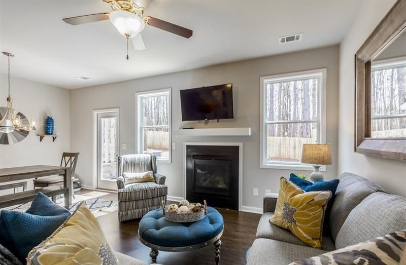 6241 Centennial Ln unit 17, Atlanta, GA 30349 - photo 1