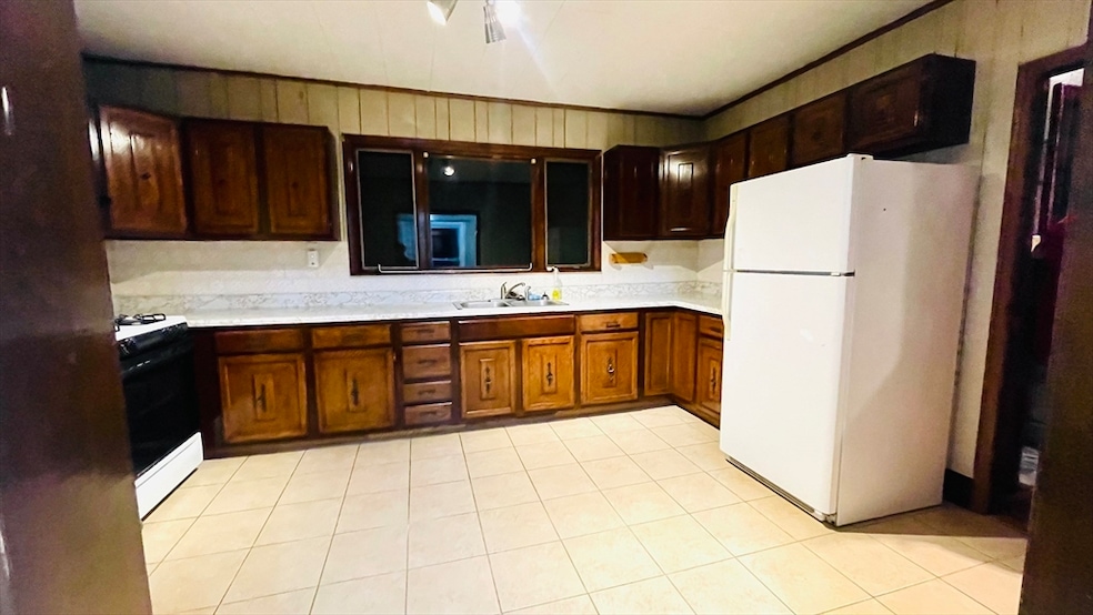 92 Central St unit 2, Somerville, MA 02143 - photo 1