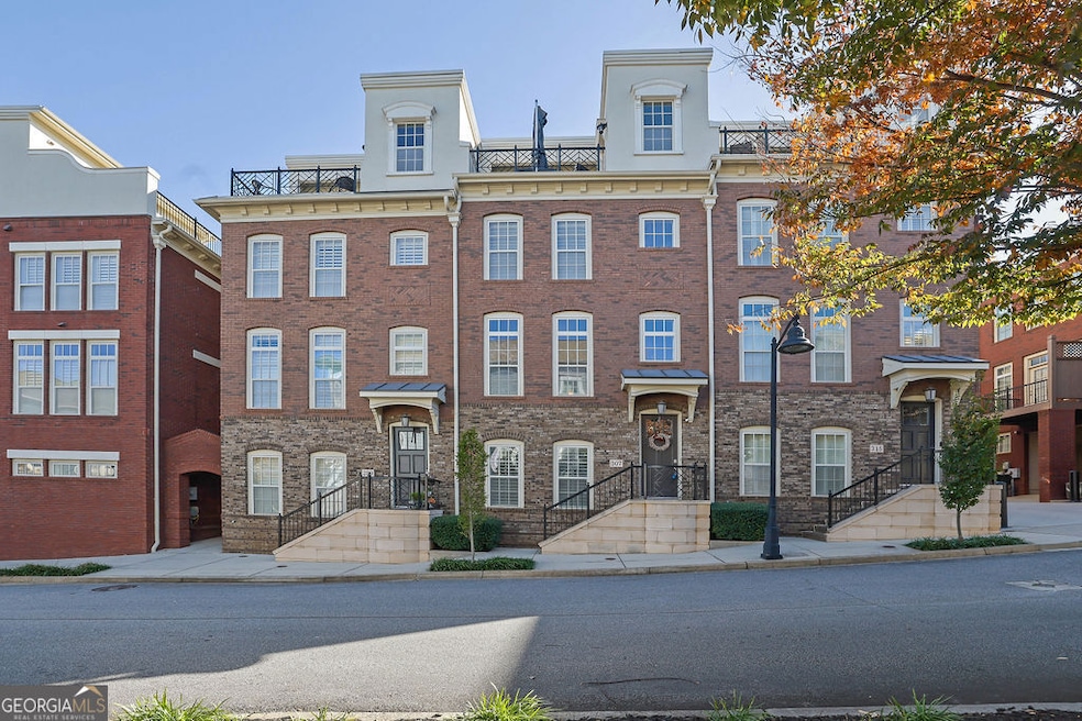 For Sale $725,000 • Co-Listing Agent