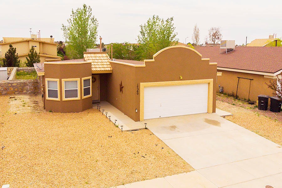 14260 Desert Sunset Dr, Horizon City, TX 79928 - photo 1