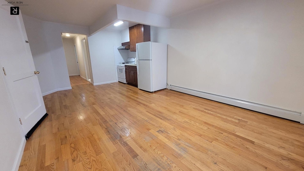 42-08 Union St unit 1, Flushing, NY 11355 - photo 1