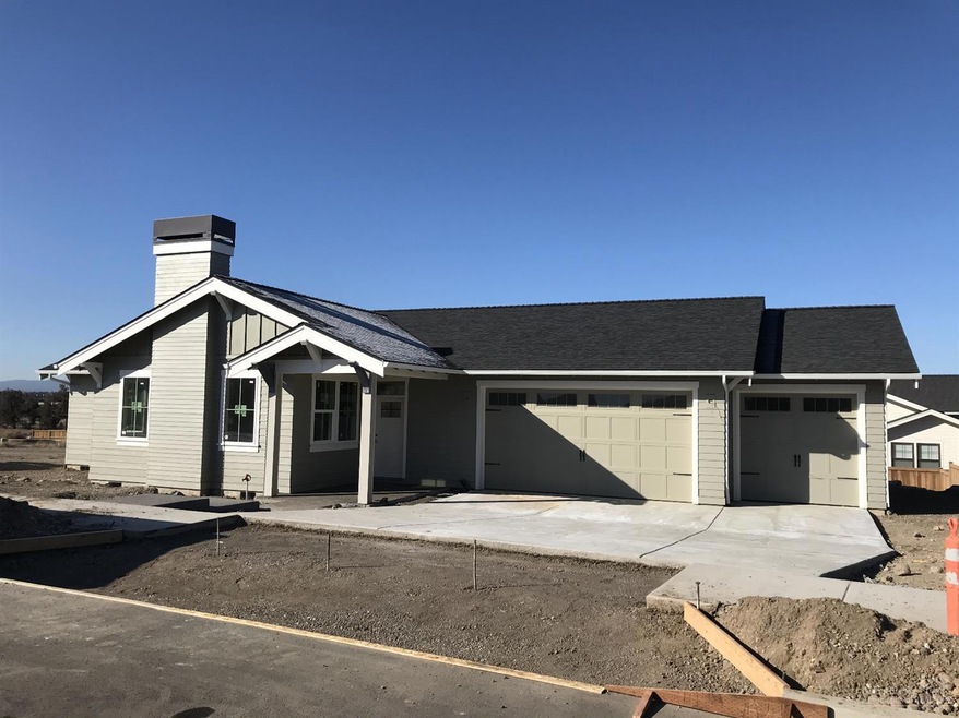 3647 SW 45th St, Redmond, OR 97756 - photo 1