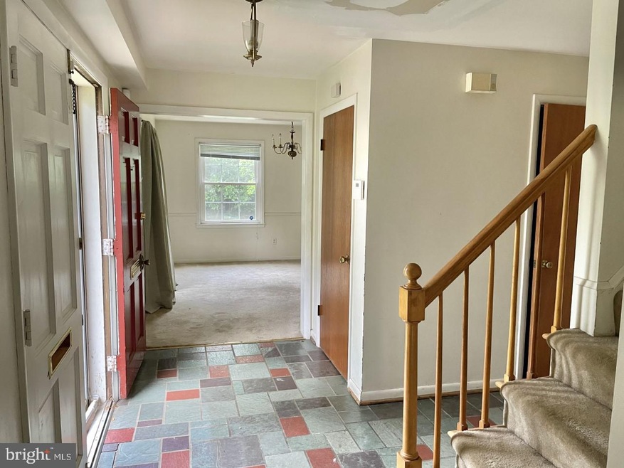 7013 Copeleigh Rd, Baltimore, MD 21212 - photo 1