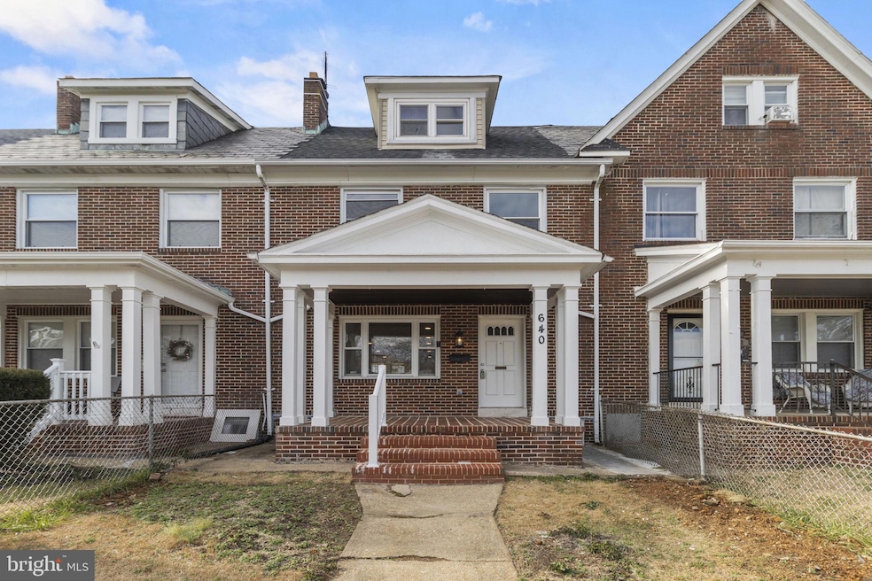 640 Wildwood Pkwy, Baltimore, MD 21229 - photo 1