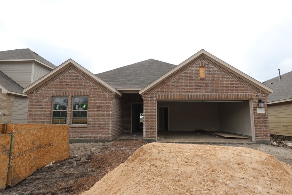 1175 Filly Creek Dr, Alvin, TX 77511 - photo 1
