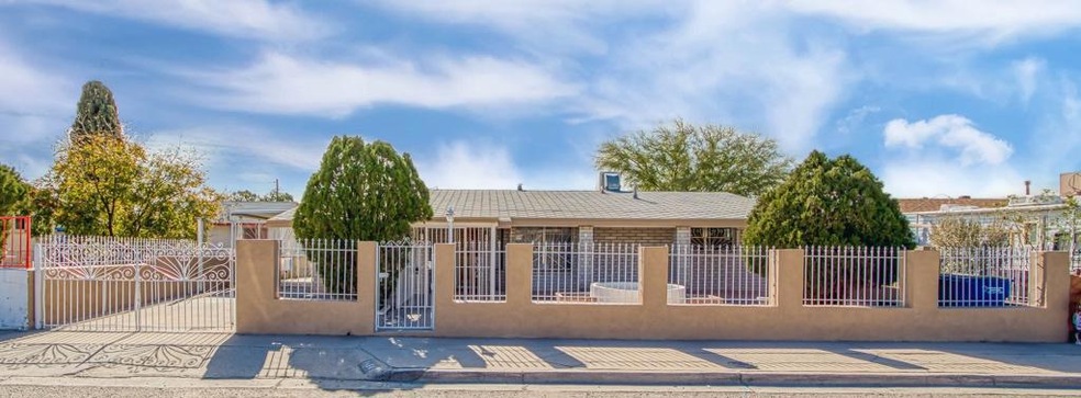 7424 Wilcox Dr, El Paso, TX 79915 - photo 1