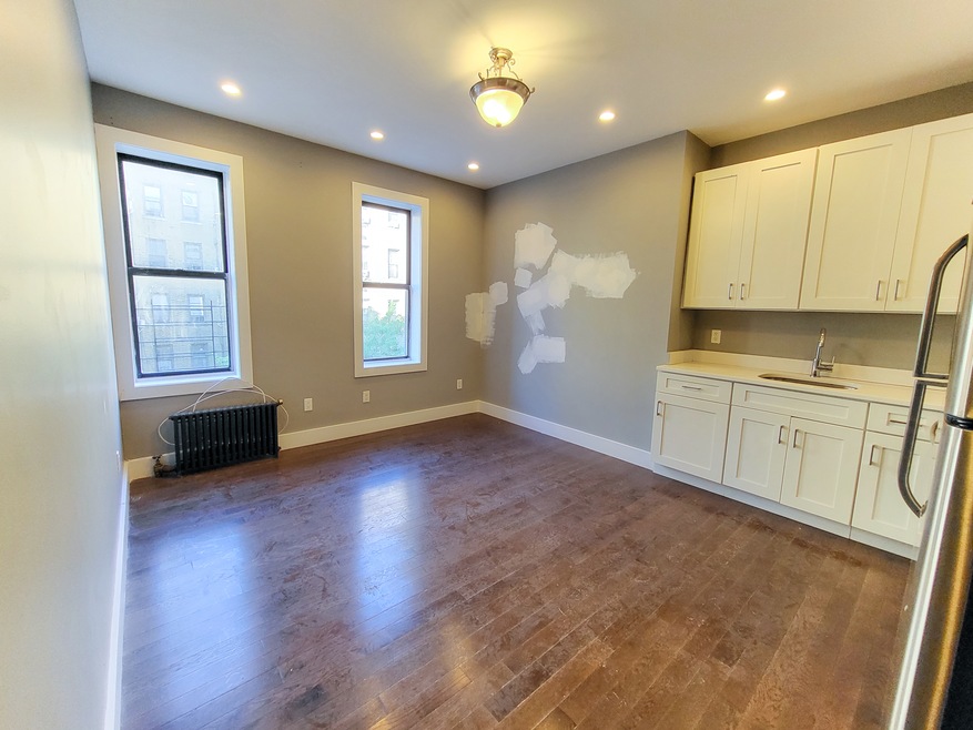 670 W 193rd St unit 3C, New York, NY 10040 - photo 1
