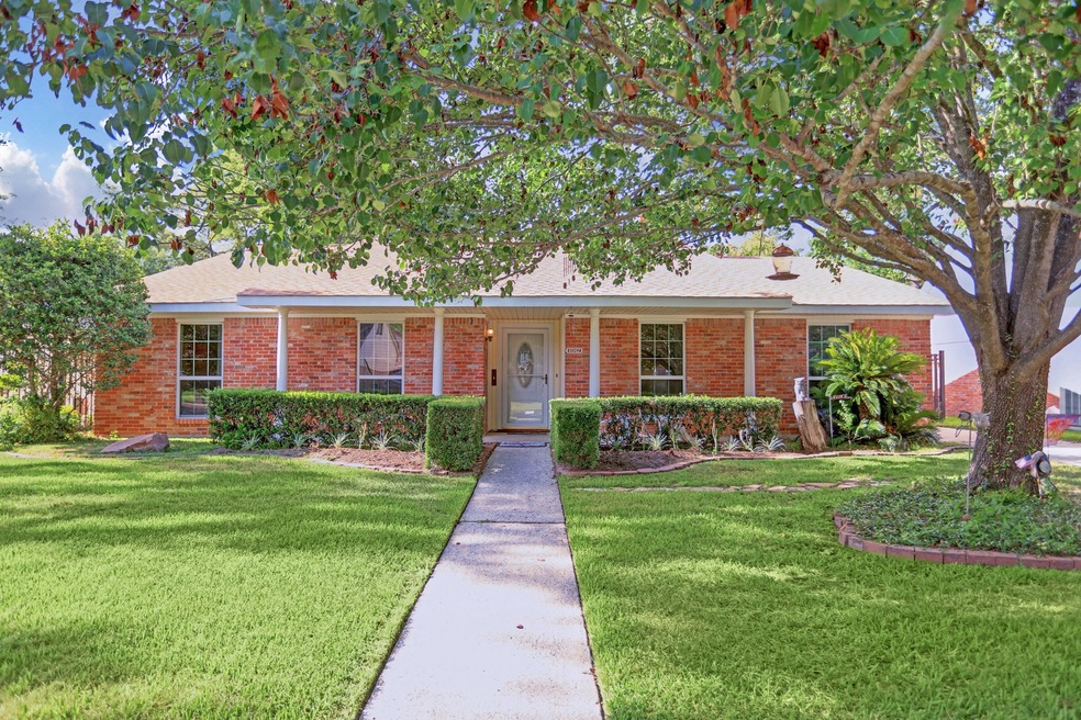 1042 Lehman St, Houston, TX 77018 - photo 1
