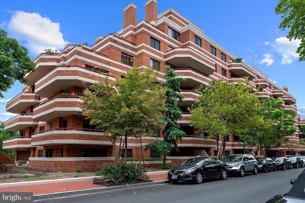 Emerson House on the Park unit 409, Washington, DC 20037 - photo 1