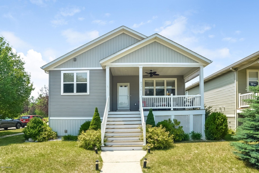 001-Front_View-4514337-medium