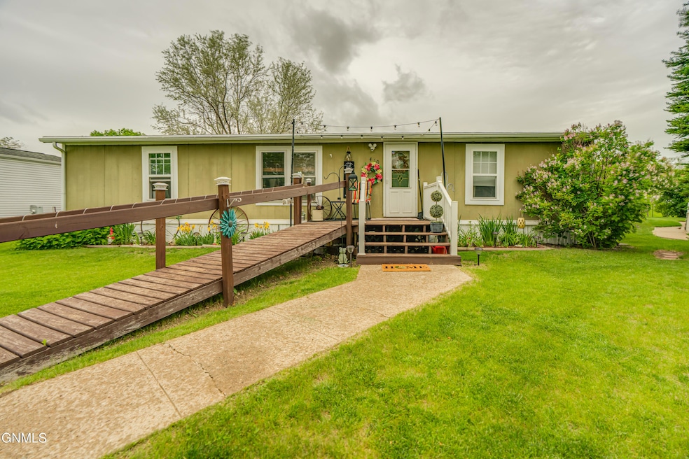 2500 Centennial Rd unit 410, Bismarck, ND 58503 - photo 1