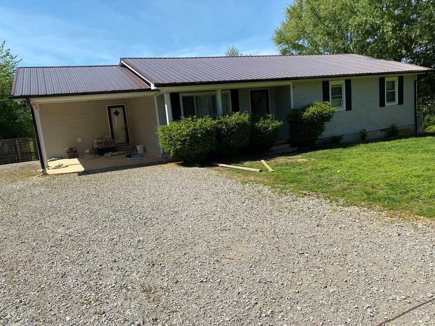 1723 Pollard Rd, Walling, TN 38587 - photo 1