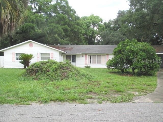 5442 Lisa Cir, Zephyrhills, FL 33542 - photo 1