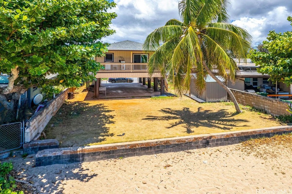 One of few North Shore properties with accretion o