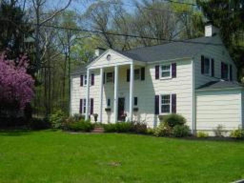 1075 Oakland Ave, Plainfield, NJ 07060 - photo 1