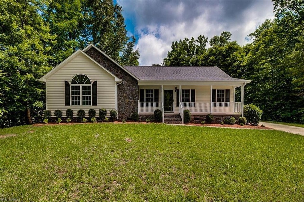 521 Sunrise Ave, Asheboro, NC 27203 - photo 1