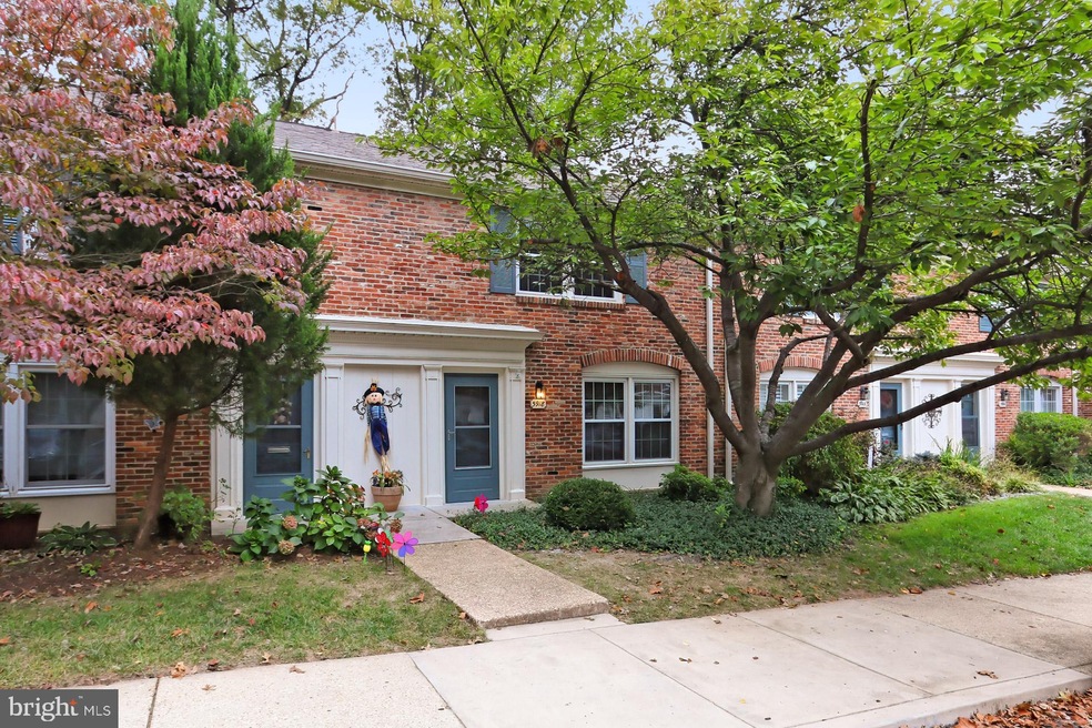 5918 Kingsford Rd unit 356, Springfield, VA 22152 - photo 1