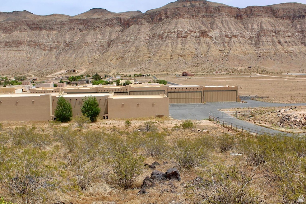 4475 S 1500 W unit 74, Hurricane, UT 84737 - photo 1