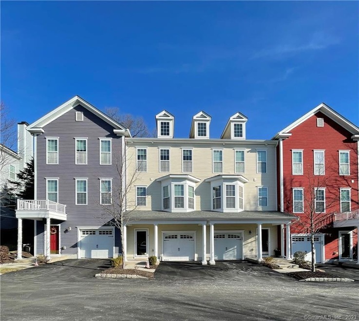 11 Brinscall Ct unit 11, Danbury, CT 06810 - photo 1