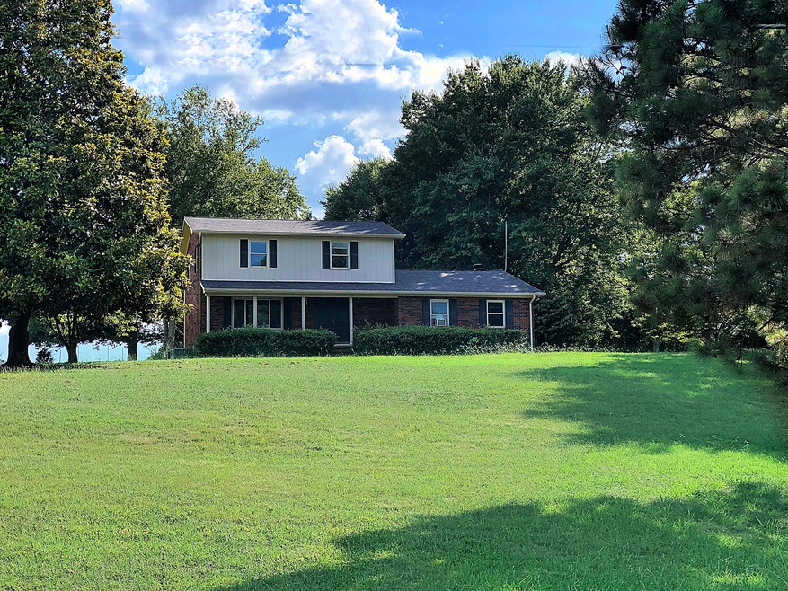 2.5 Acres in the Country!